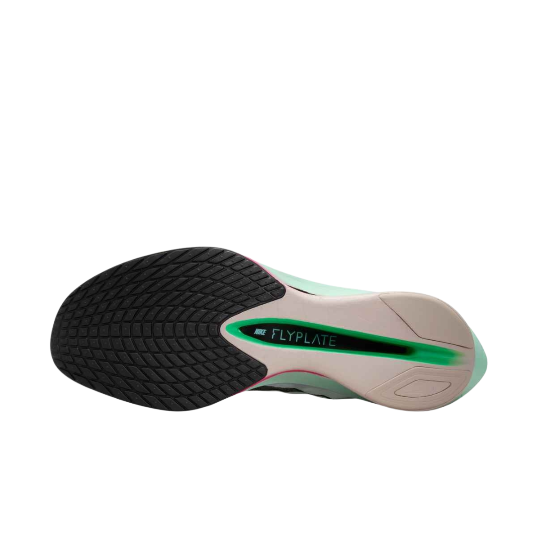 Vaporfly 4: Scarpa da Gara Road con ZoomX e Flyplate