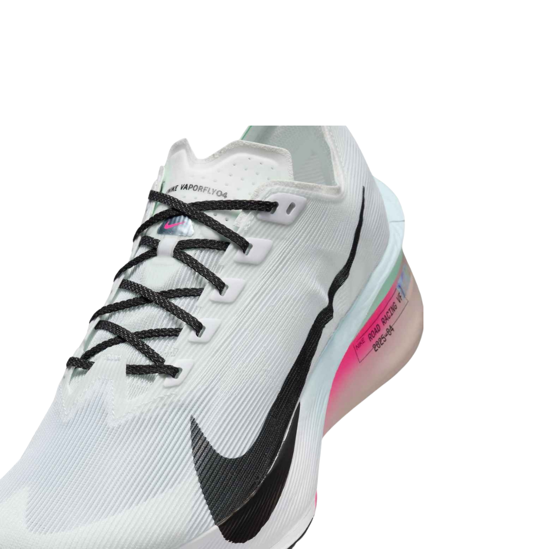 Vaporfly 4: Scarpa da Gara Road con ZoomX e Flyplate
