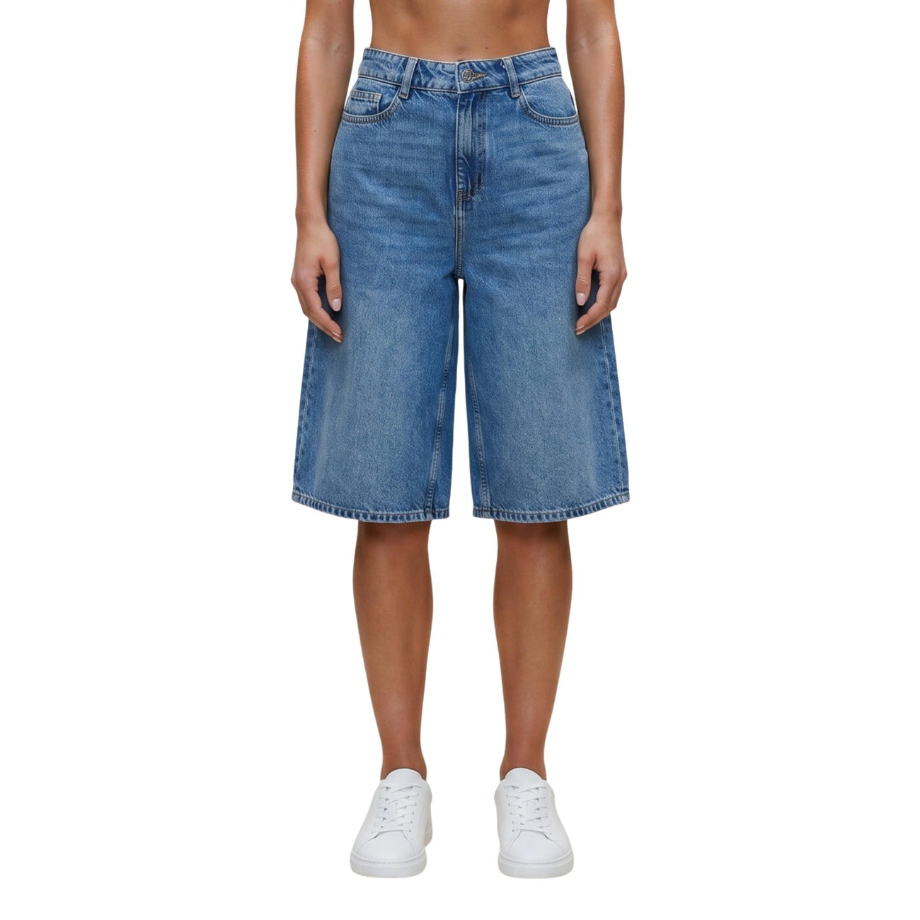 Jacqueline De Yong Short Donna Blu