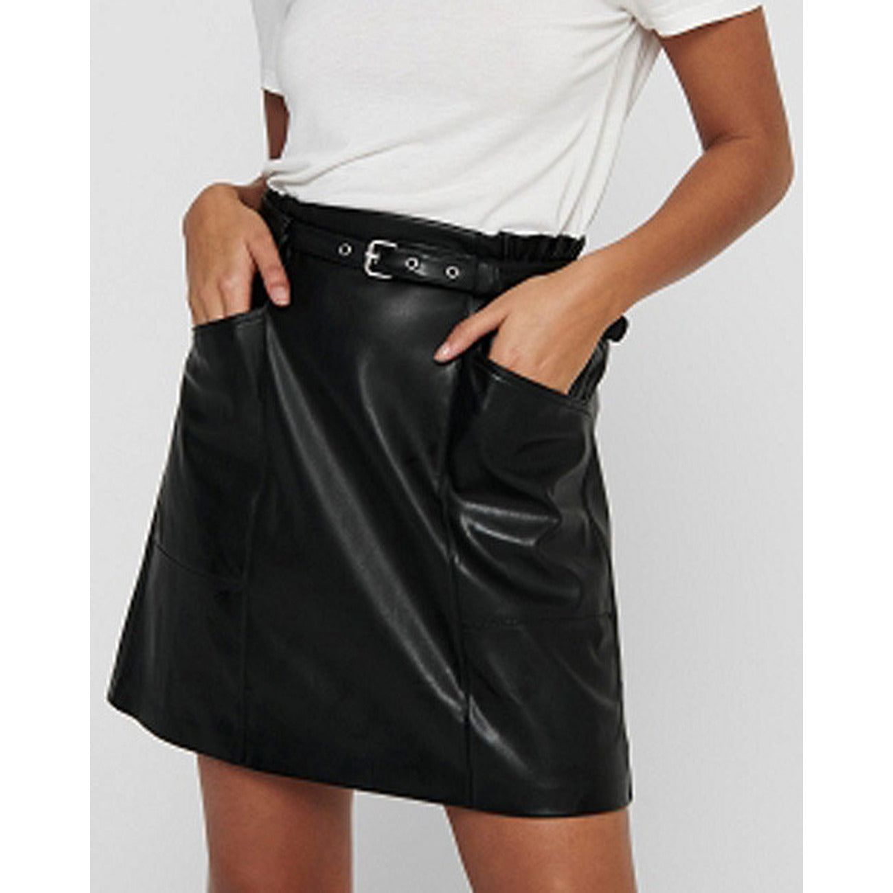 Nera Monocromo con Cinturino Nero