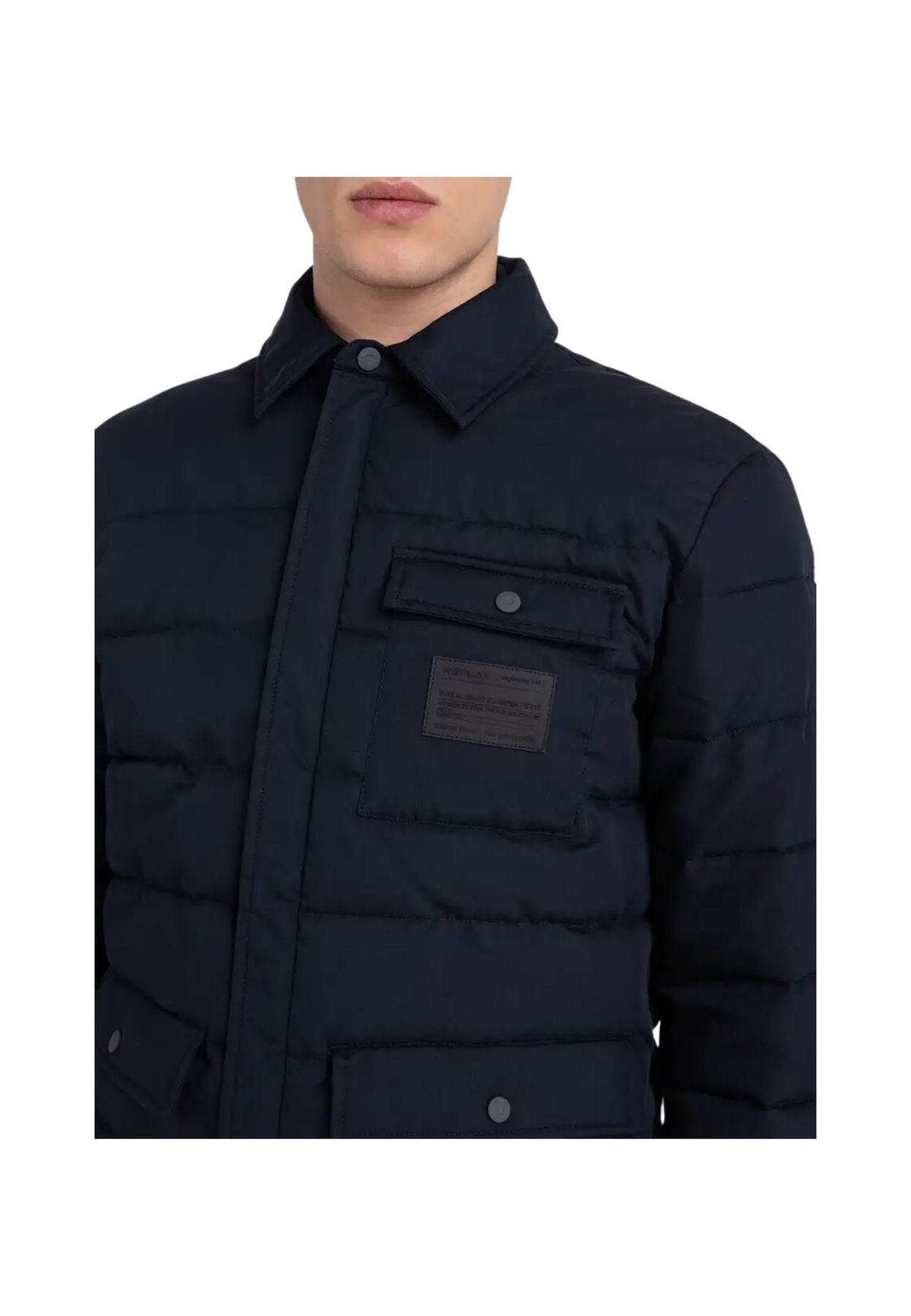 Short jacket with collar