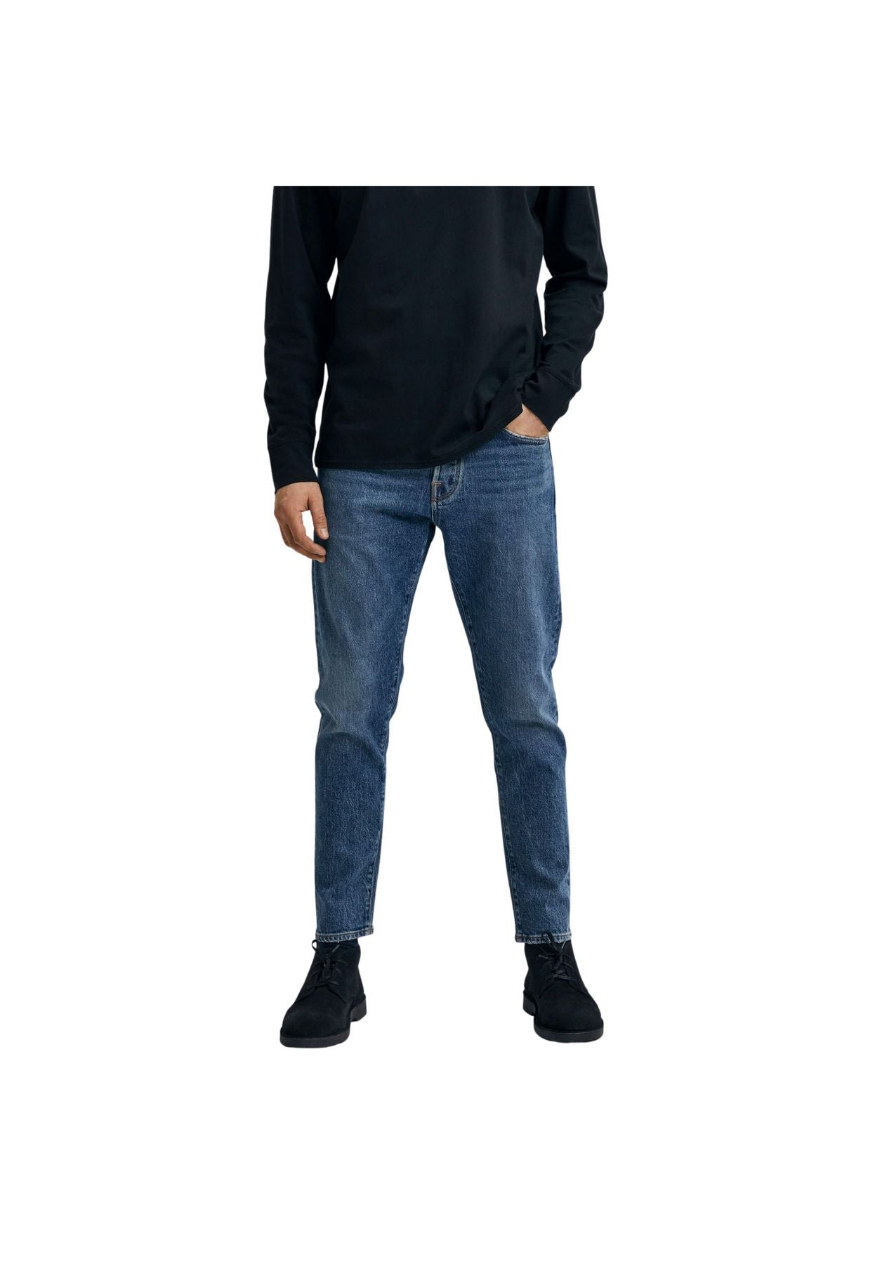 Tapered jeans in medium blue denim