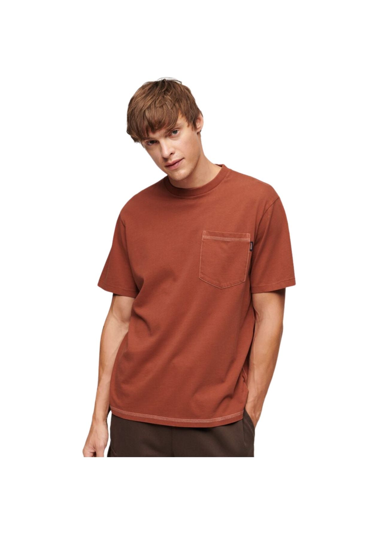 T-shirt con taschino e cuciture a contrasto